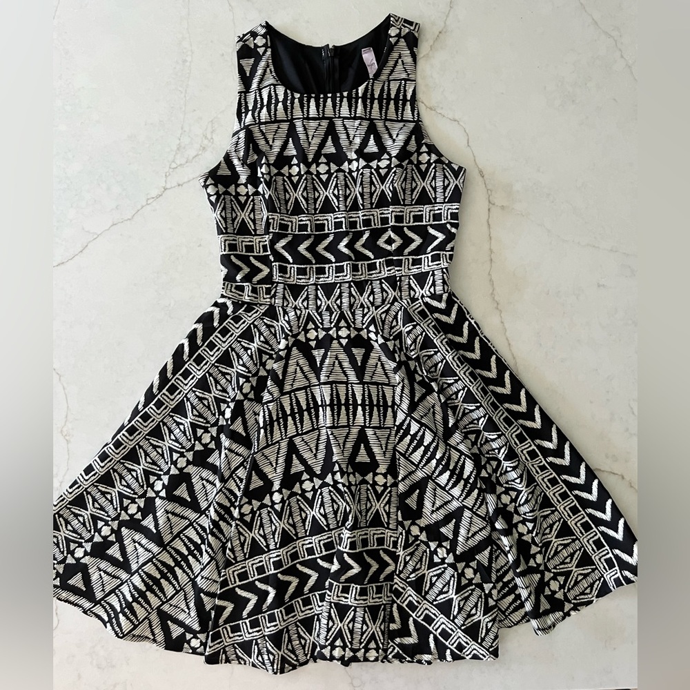 Alya black and white Aztec dress from Francesca’s, size Small